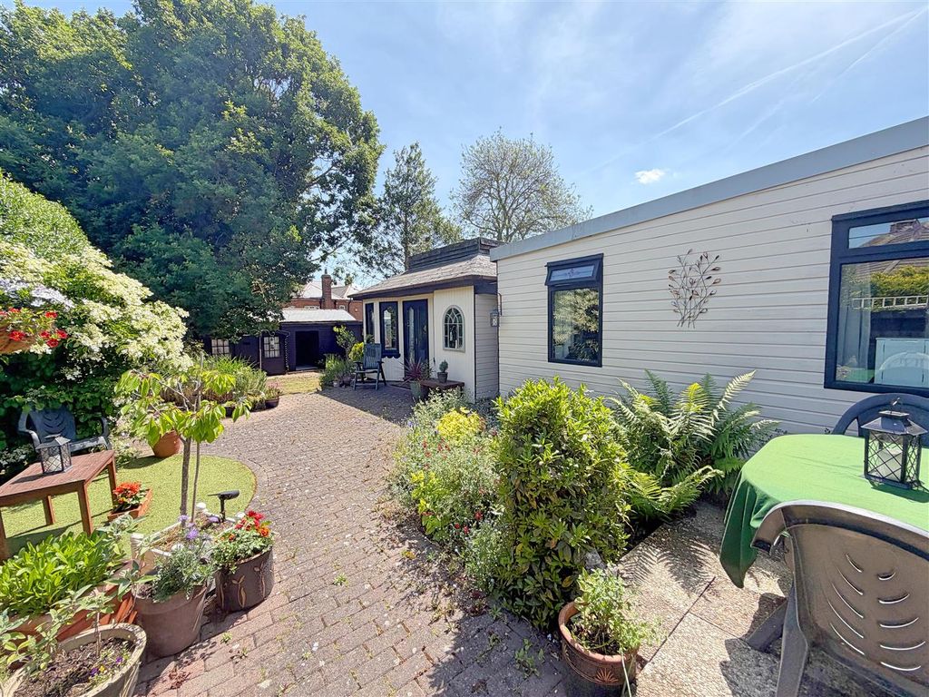 Additional image 4 of 2 bed detached bungalow for saleSkitts Hill, Braintree CM7