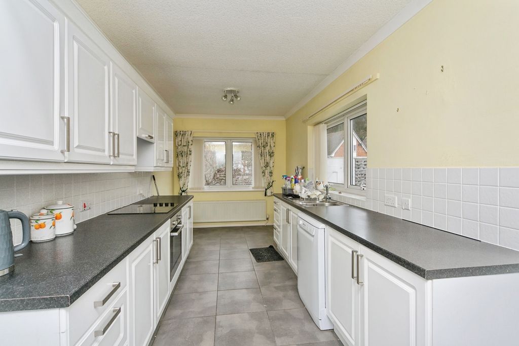 Property photo 3 of 15 Pbox-Img.Jpg