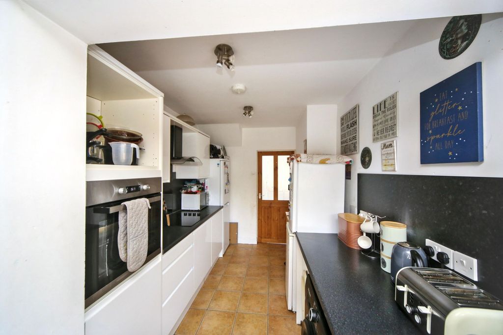 Property photo 3 of 17