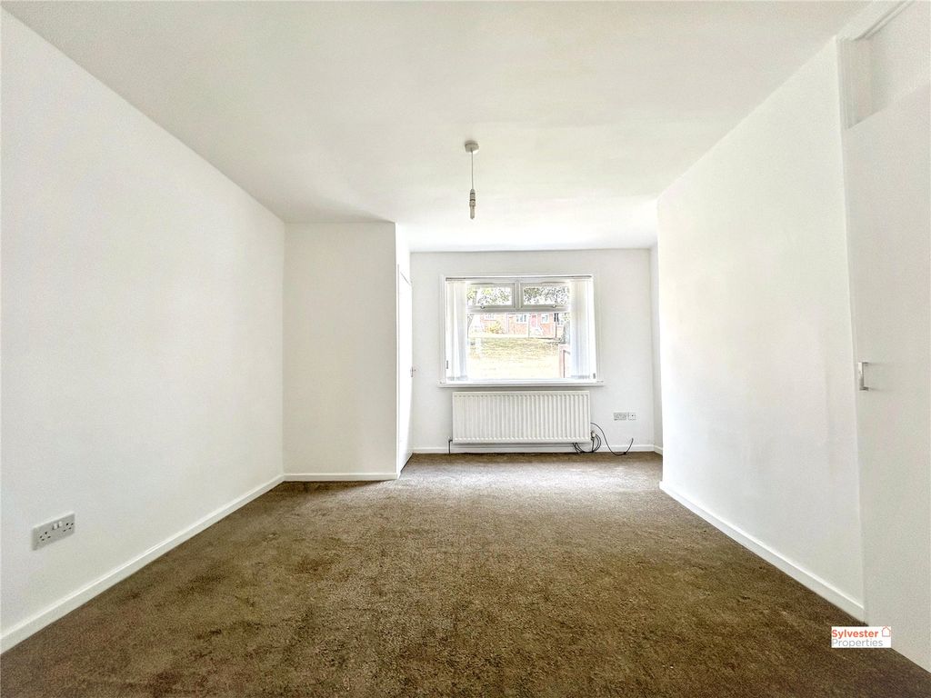 Property photo 2 of 13 Picture No. 02