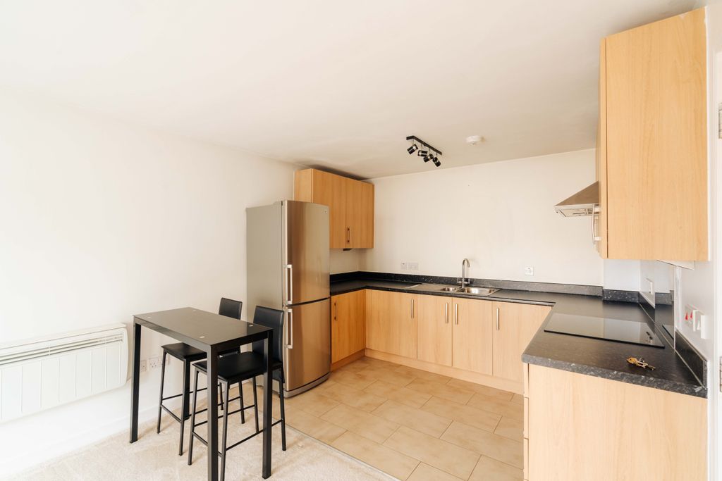 Property photo 2 of 14 6