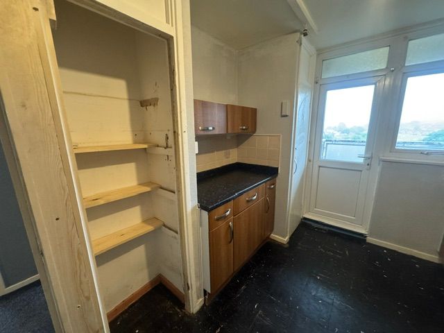 Property photo 3 of 14 Entrance Porch