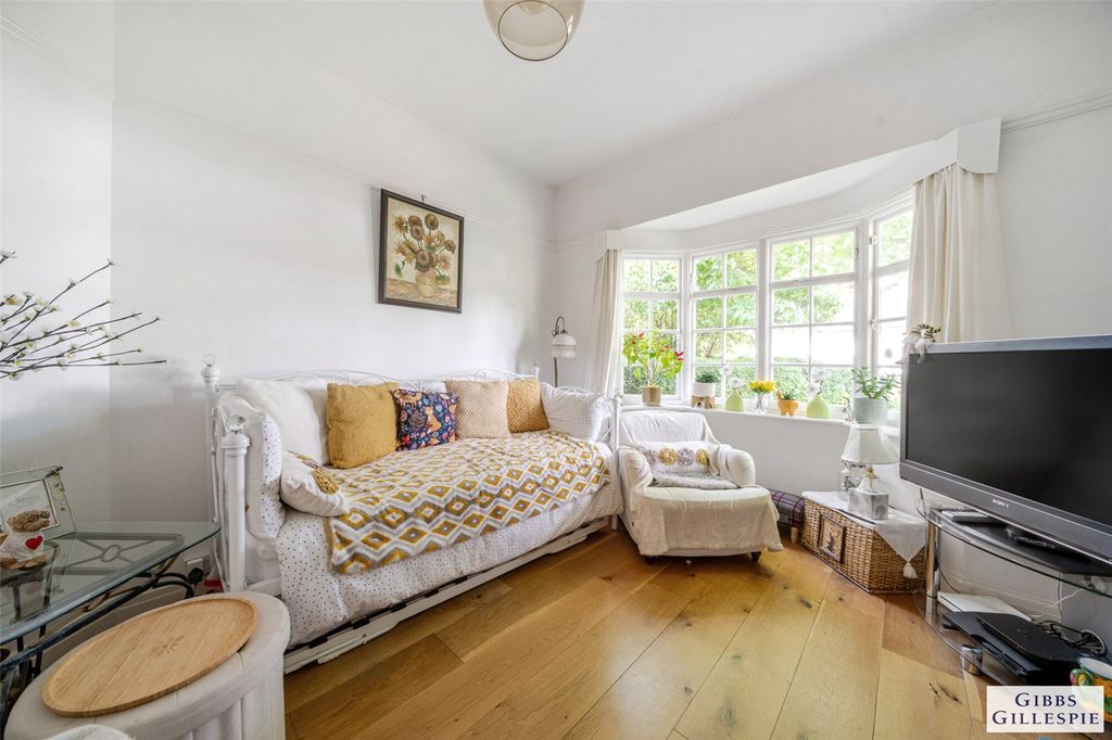 Property photo 3 of 14 Picture No. 14