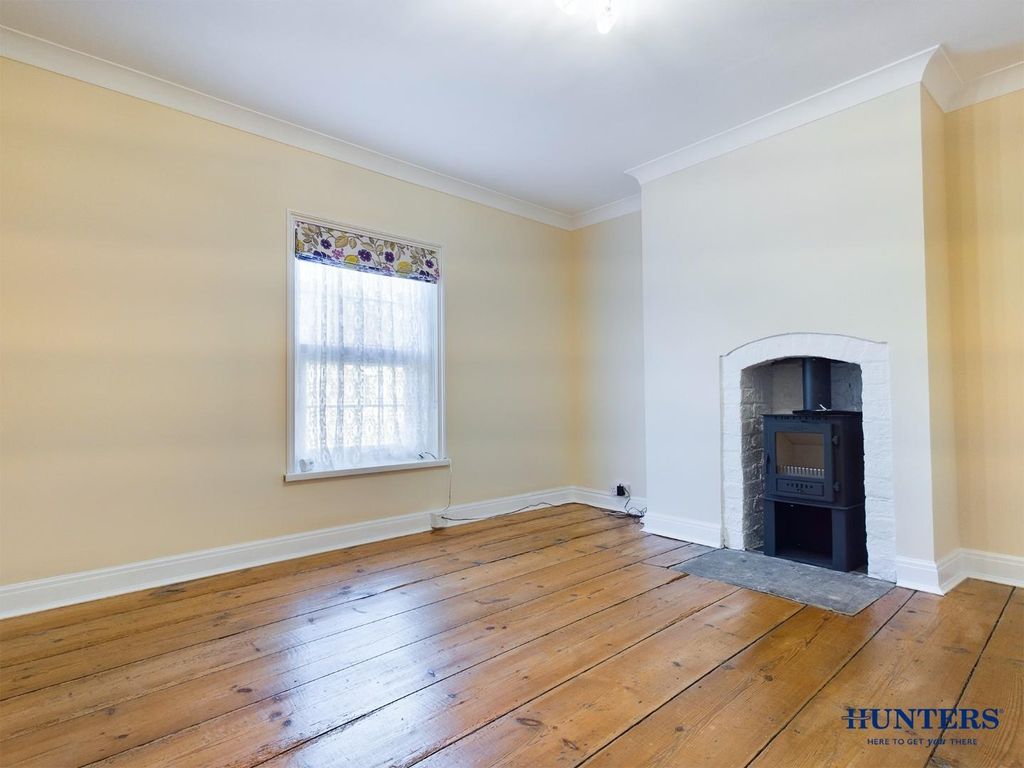 Property photo 3 of 10 Bedroom One