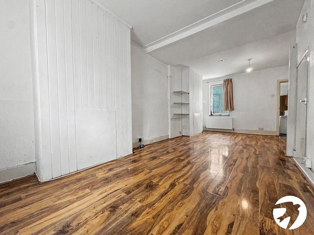 Property photo 3 of 12 Picture No. 17