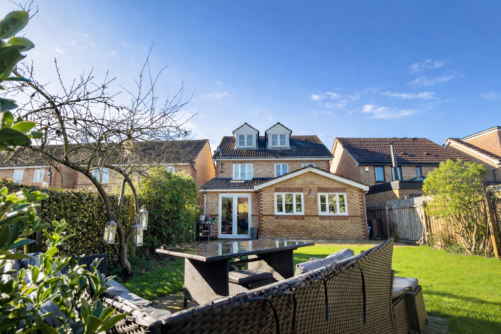 Property photo 1 of 18