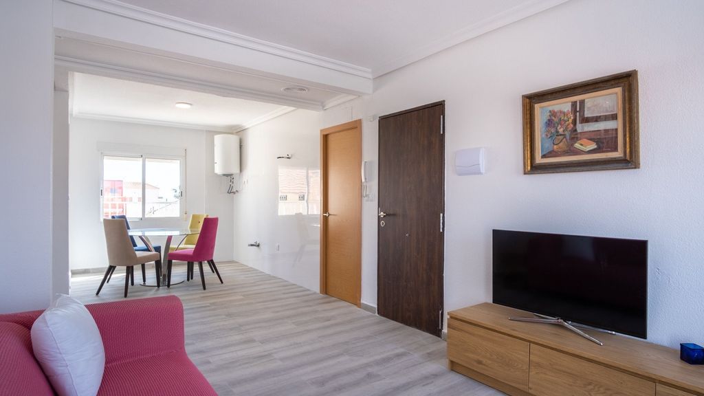 Property photo 3 of 42