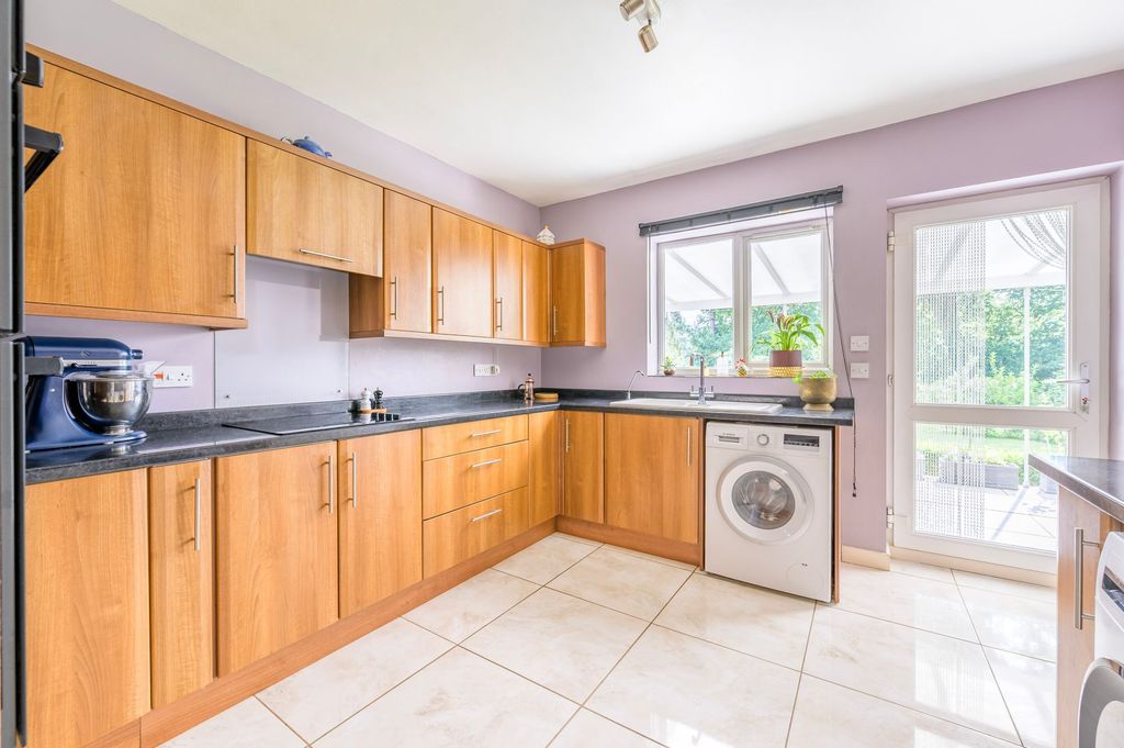 Property photo 3 of 24