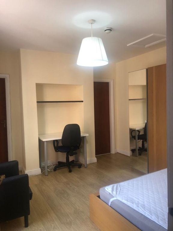 Property photo 1 of 3
