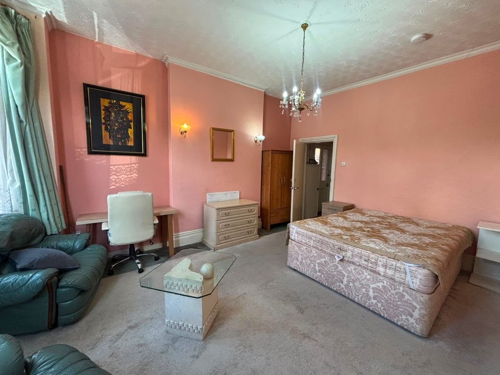 Property photo 2 of 4