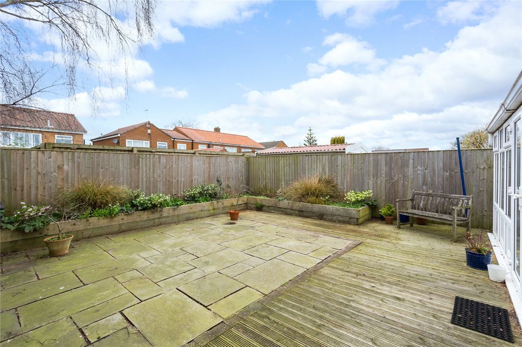 Property photo 3 of 11 Photo