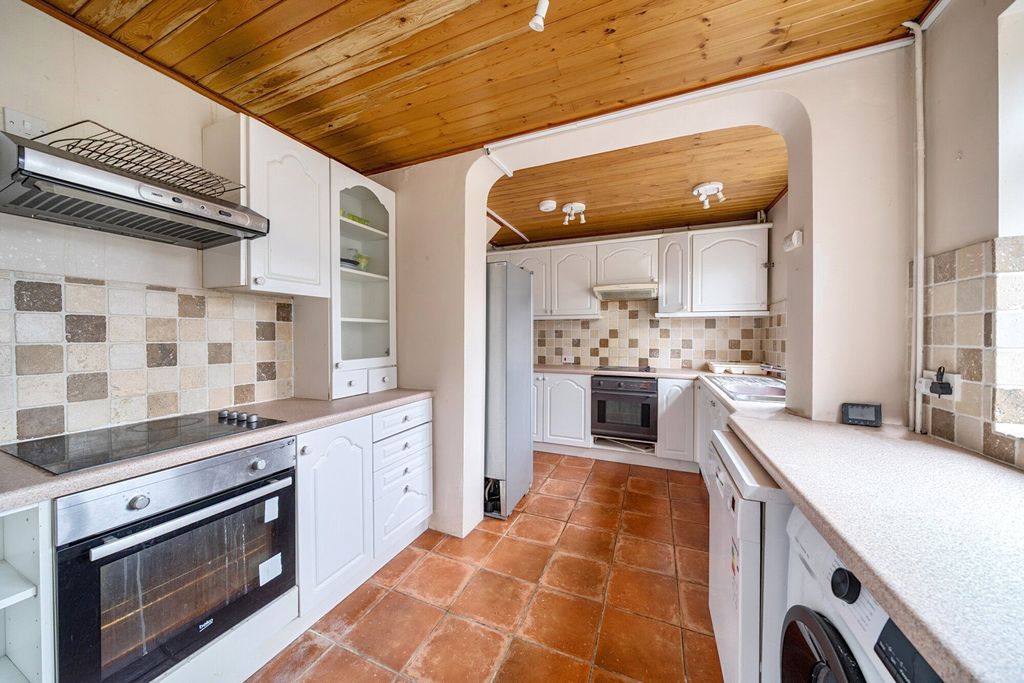 Property photo 2 of 20 1396700-5-695F9A2...