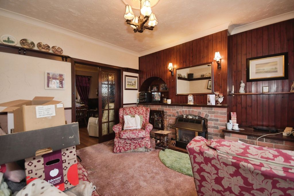 Property photo 2 of 12 Pbox-Img.Jpg