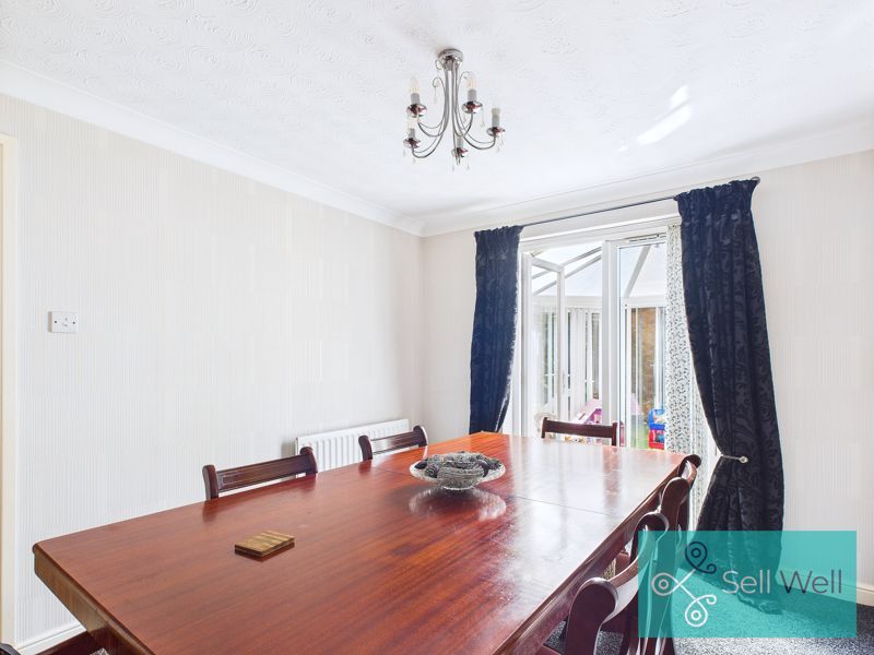 Property photo 3 of 34 Dining Area