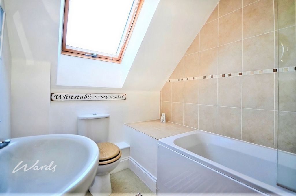 Property photo 3 of 11 Bathroom