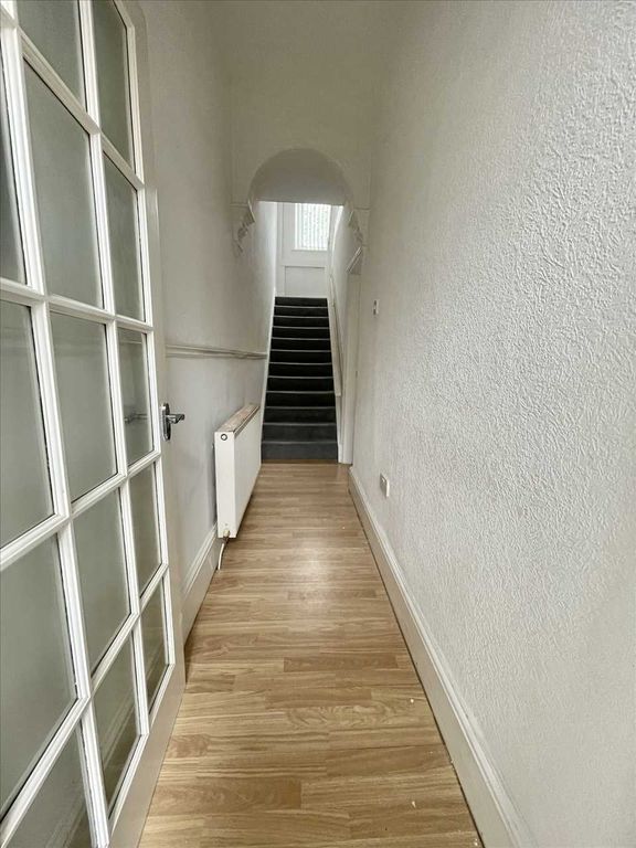 Property photo 2 of 11 Entrance Lobby/Hall