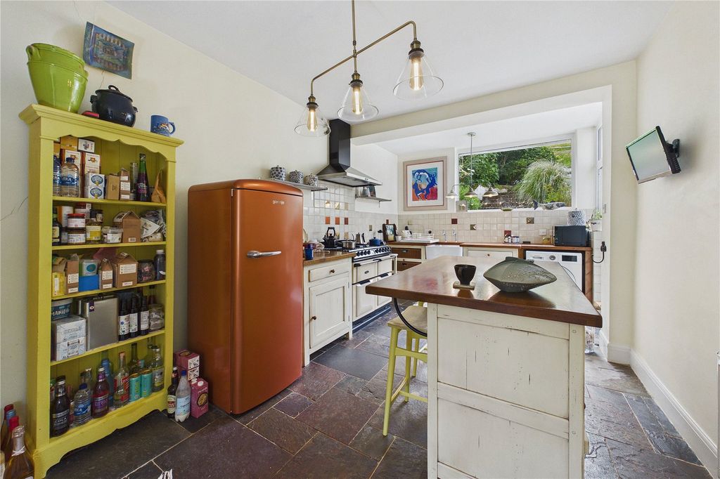 Property photo 3 of 26 Picture No. 10