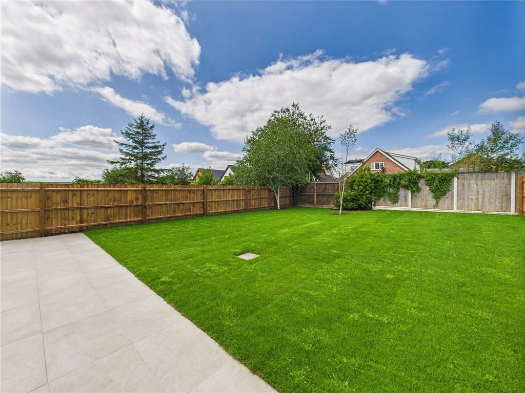 Property photo 2 of 24 Picture No. 46