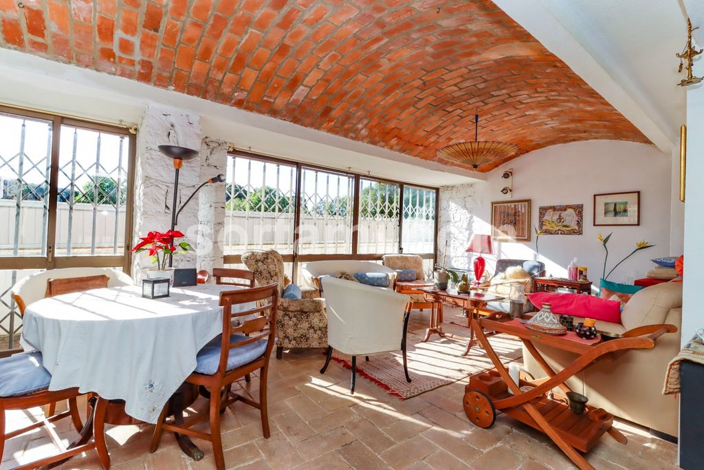 Property photo 3 of 39