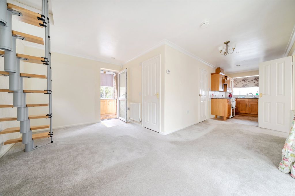 Property photo 2 of 17 Picture No. 26