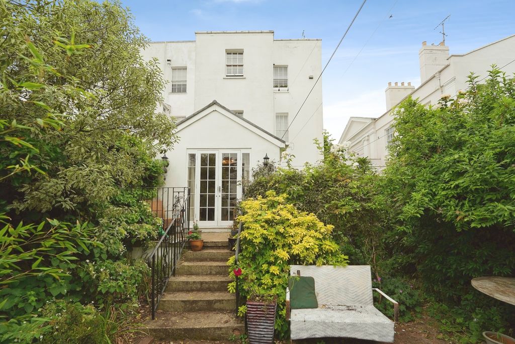 Property photo 1 of 18 Pbox-Img.Jpg