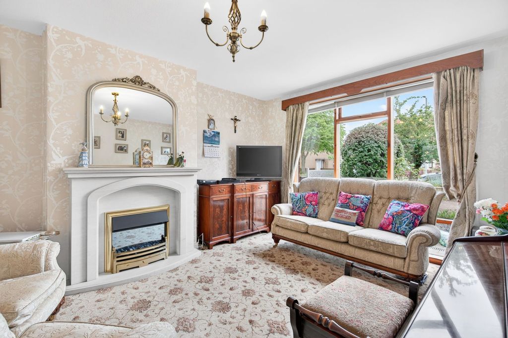Property photo 2 of 30