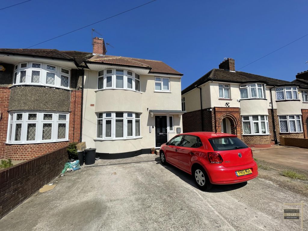 Property photo 1 of 4