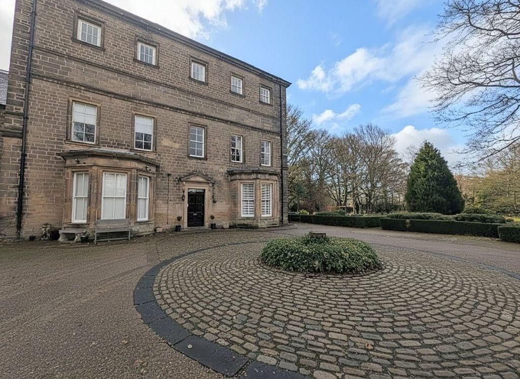 Property photo 1 of 24