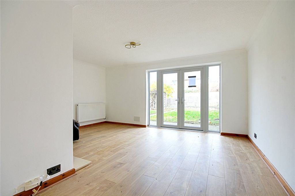 Property photo 2 of 15 Picture No. 01