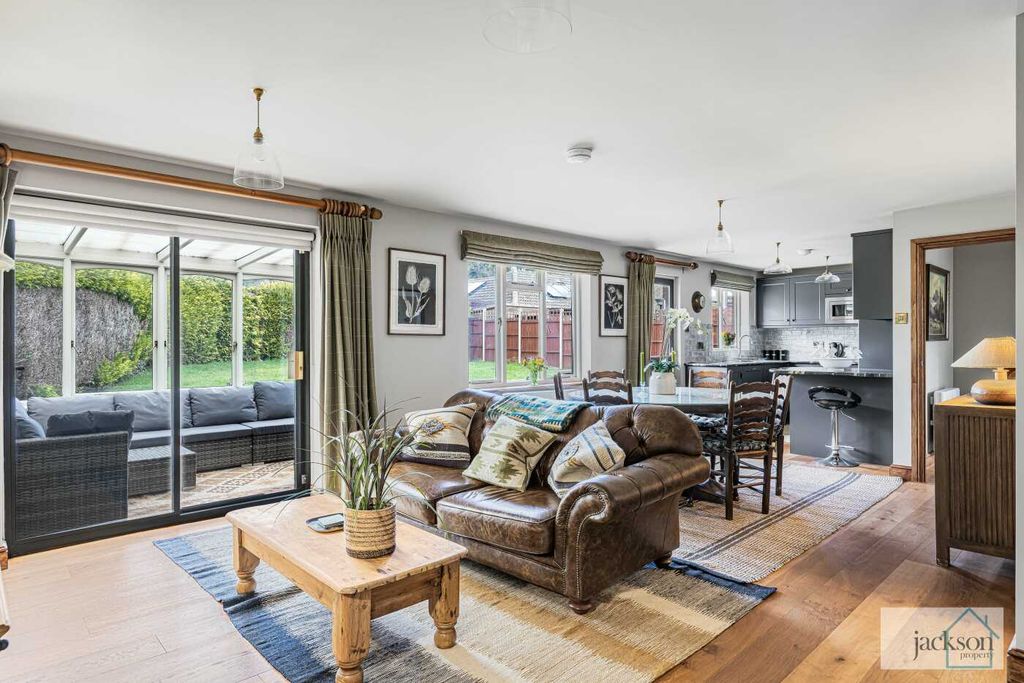 Property photo 2 of 21 62_74360_Watermarked