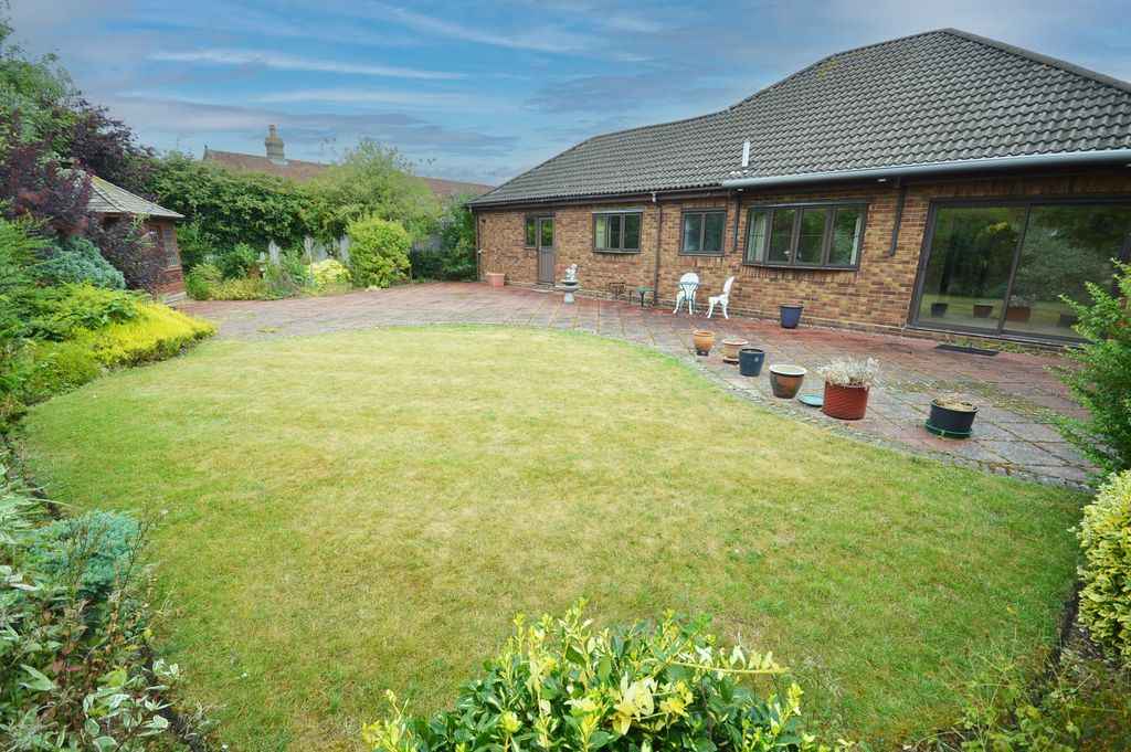 Property photo 2 of 15 Rear Garden