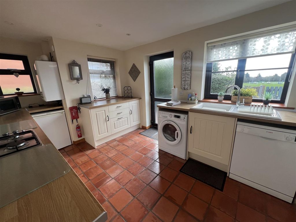 Property photo 2 of 21 Img_5915.Jpeg