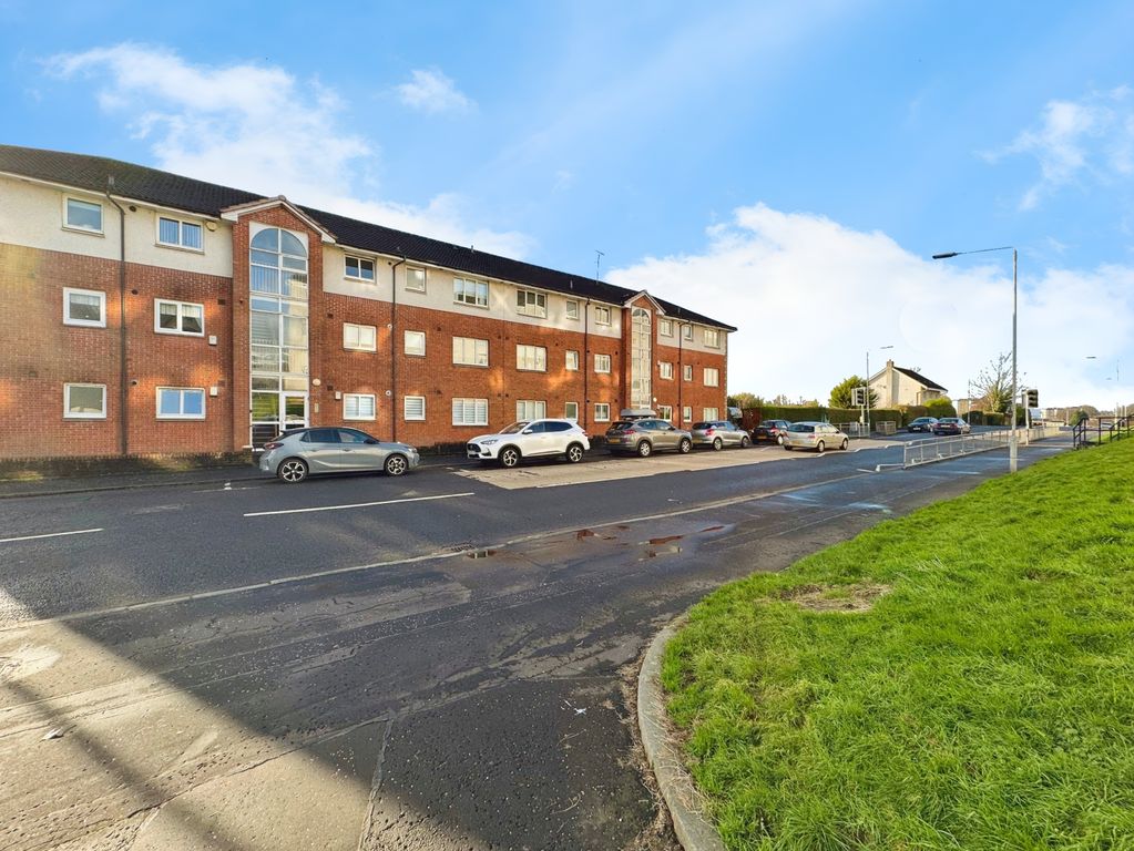 Property photo 2 of 13 Outside 3