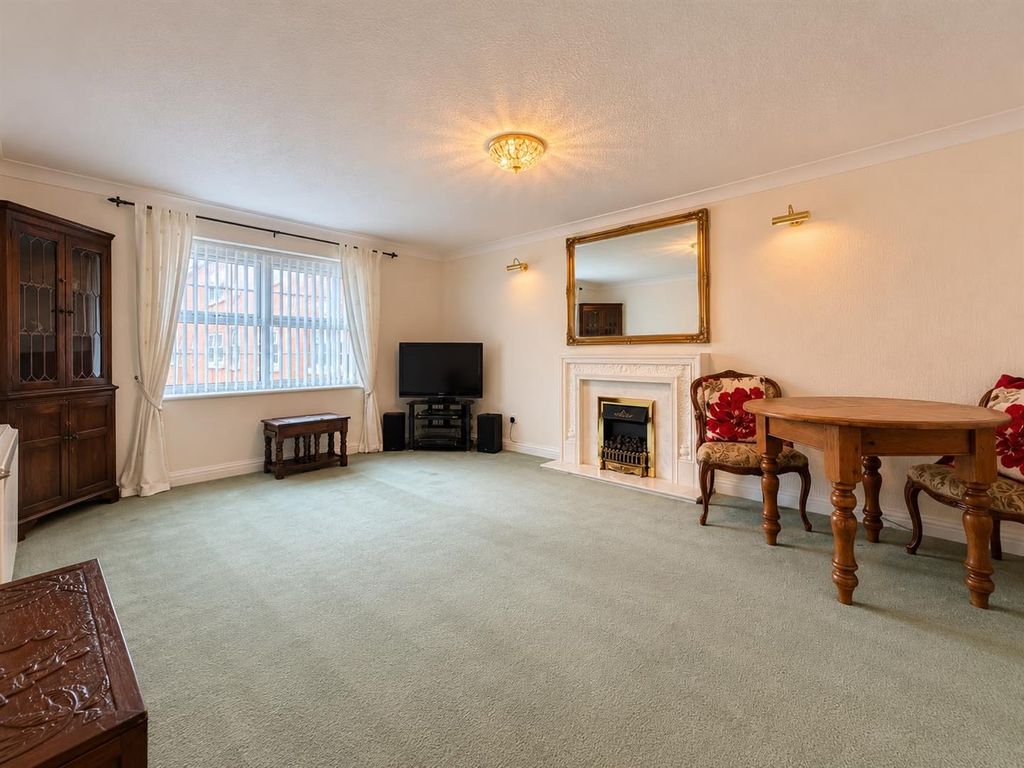 Property photo 1 of 9 7