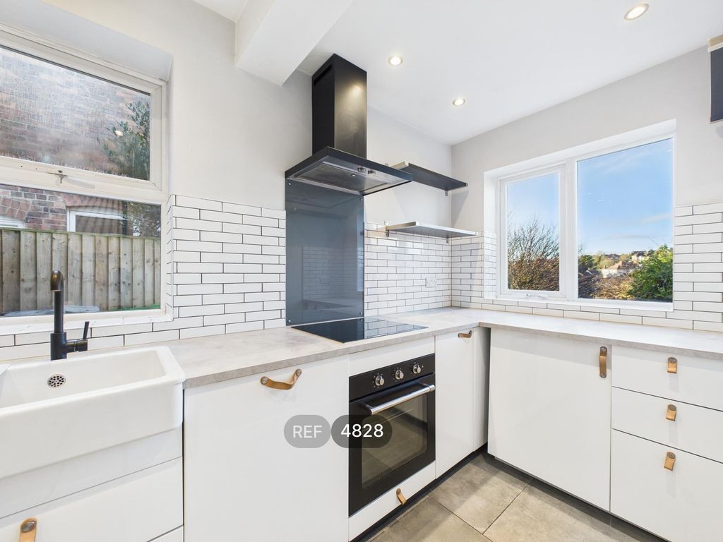 Property photo 2 of 13 Kitchen