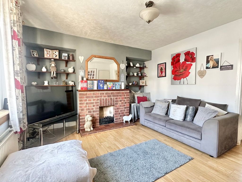 Property photo 2 of 14