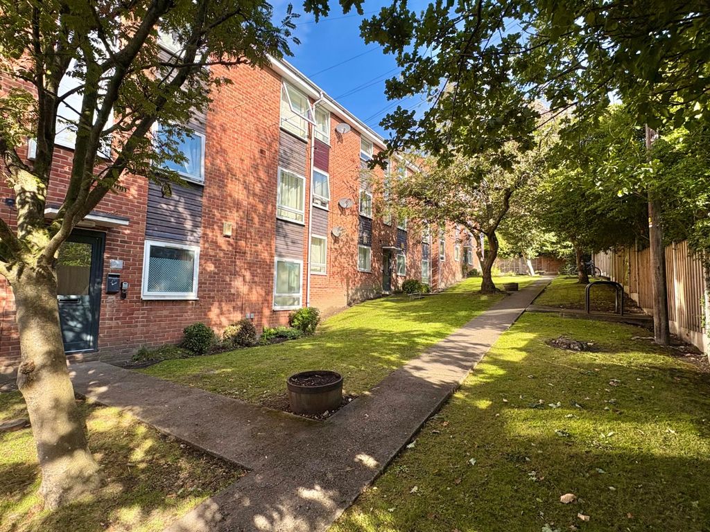 Property photo 1 of 14 Picture No. 23