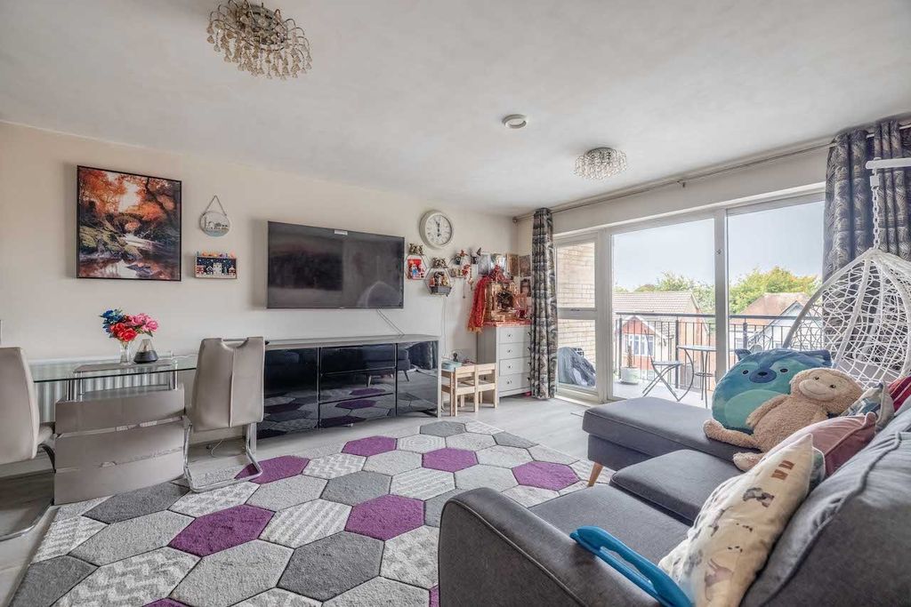 Property photo 2 of 13