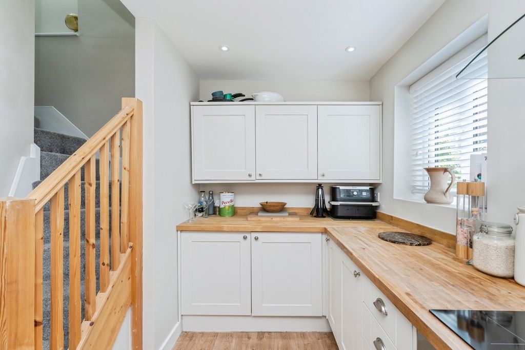 Property photo 3 of 17 Pbox-Img.Jpg