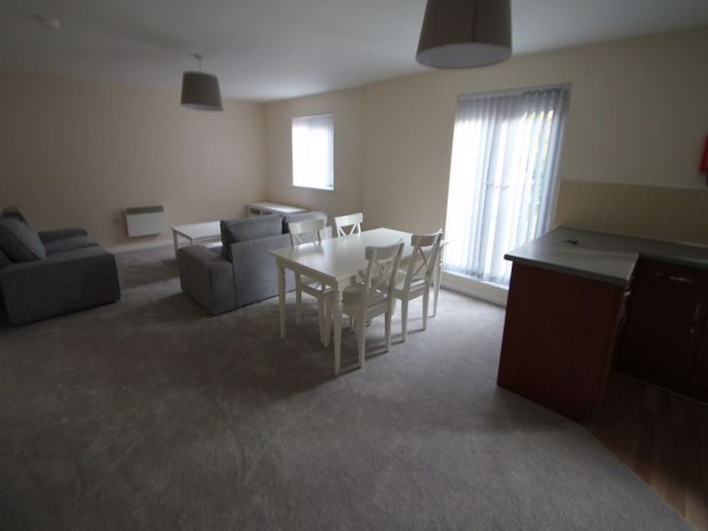 Property photo 2 of 11 Spacious Open-Plan Living And Dining Area With Neu...