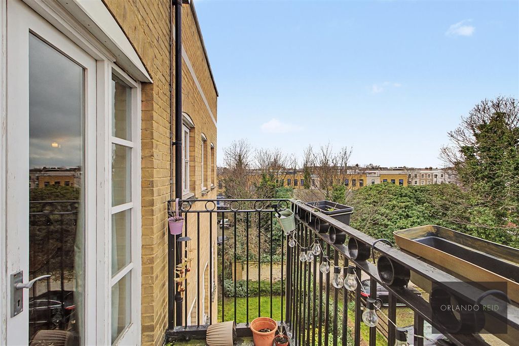 Property photo 3 of 11 Flat 38, 41 Draymans Court Sw9 9Qe-3.Jpg