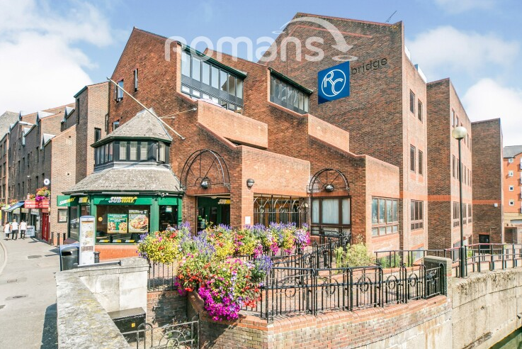 Property photo 1 of 8 Arsenal