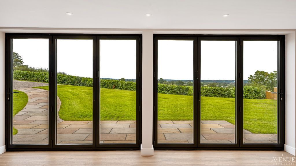 Property photo 3 of 44 5216657
