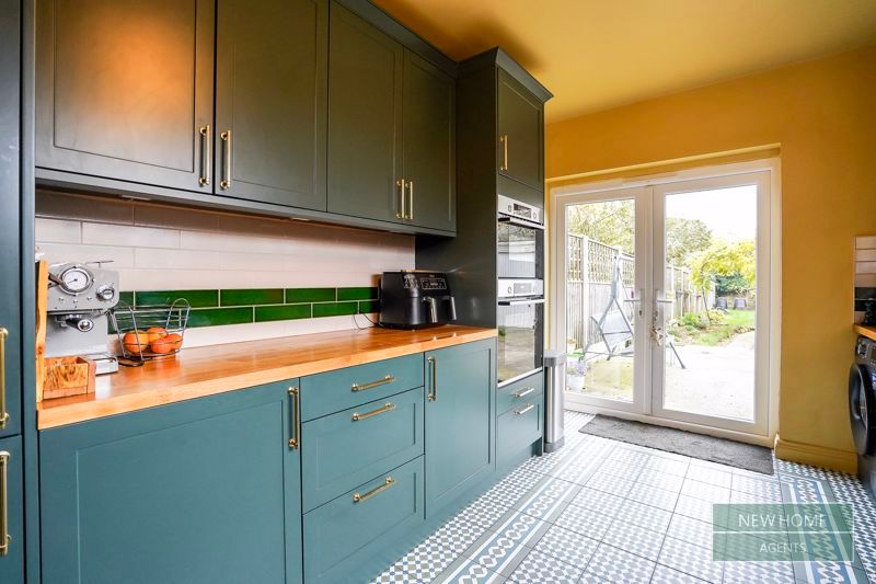 Property photo 3 of 17 Photo 7