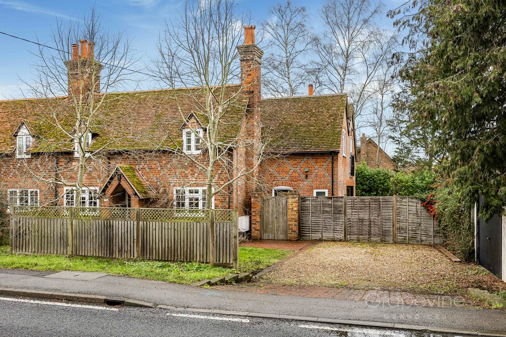 Property photo 2 of 40