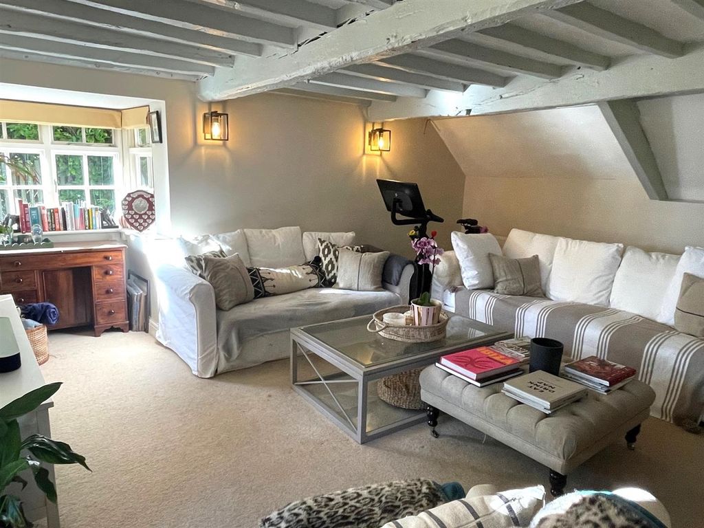 Property photo 2 of 25 Living Room.Jpg