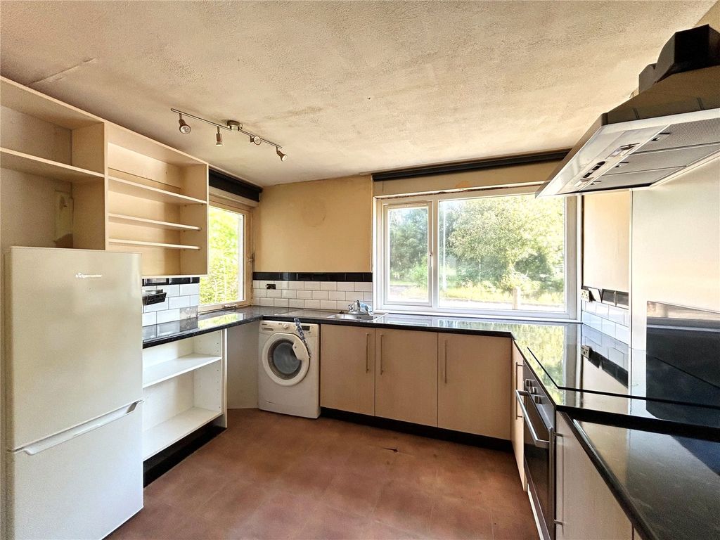 Property photo 3 of 5 Kitchen