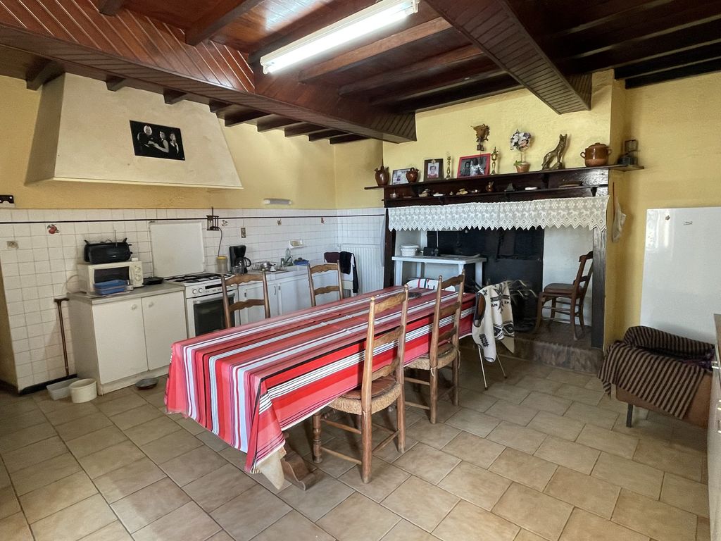 Property photo 3 of 31