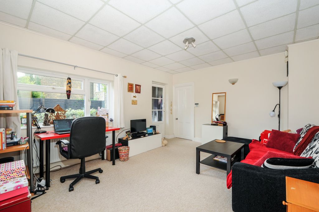 Property photo 2 of 7
