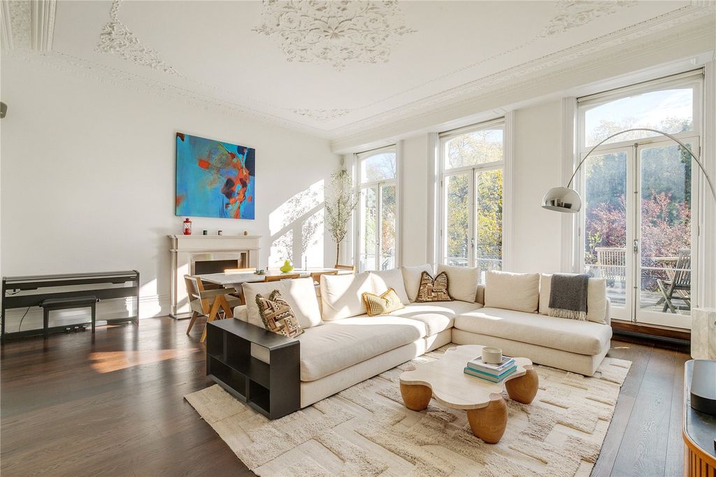 Property photo 1 of 22 Picture No. 05